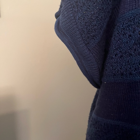 Blue lengthy pullover. - Picture 4 of 4